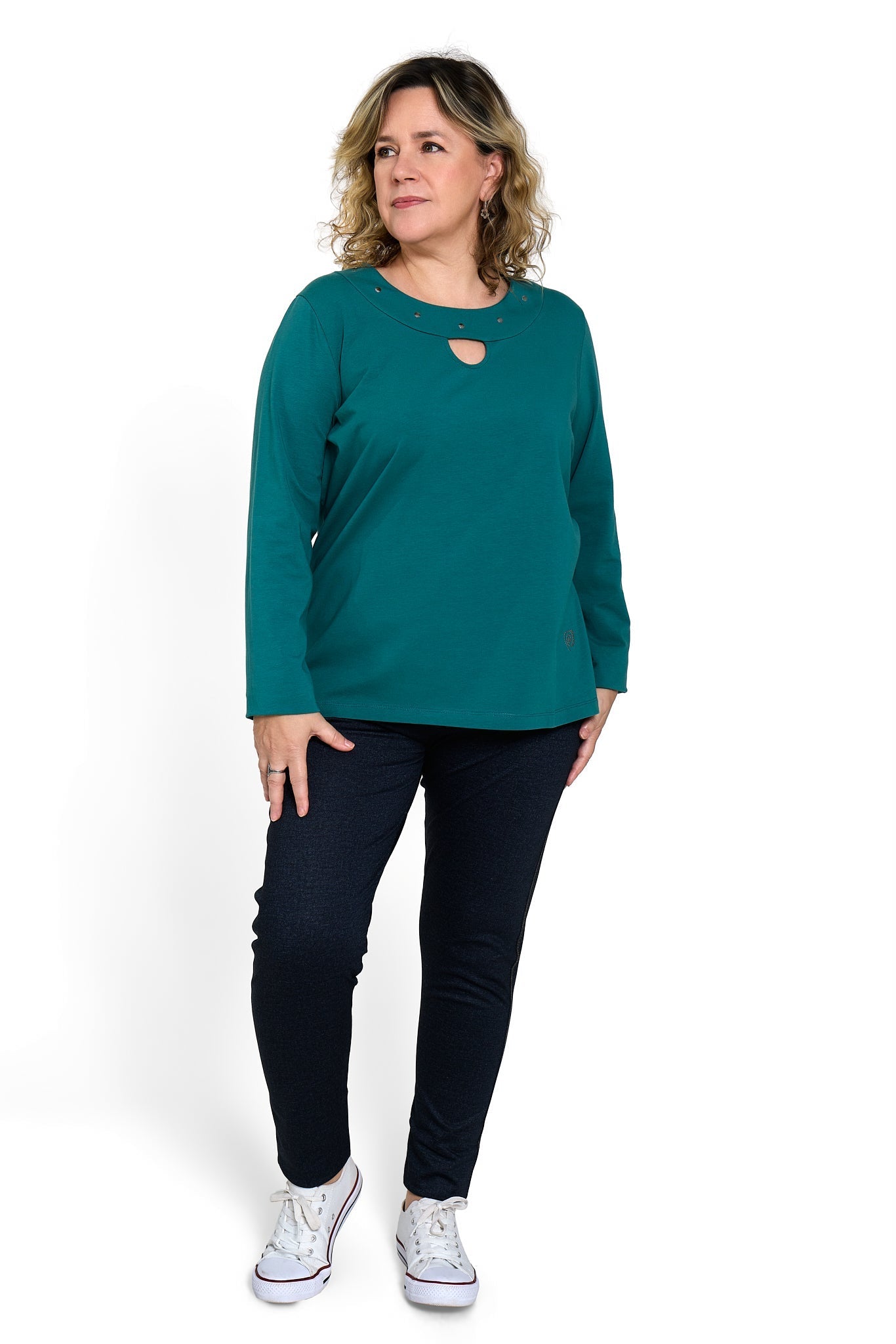 Long-sleeved T-shirt with studded neckline
